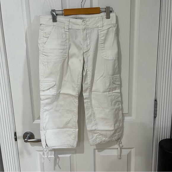 Urban Life white cargo capris size 5/6 - Picture 2 of 8